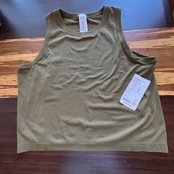 Athleta Olive Green Muscle Tee - Picture 3 of 8